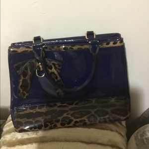 Casual and Formal outdoor hand bag Pretty.